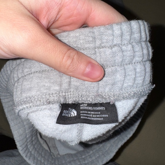North face joggers - Picture 2 of 3